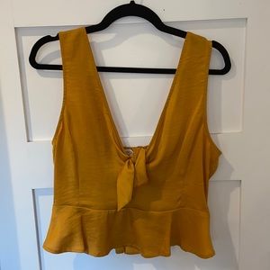 BCBG crop top
